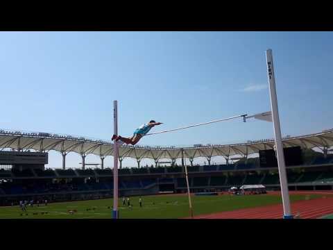 【陸上】九州インカレ2017 男子棒高跳び　下野祐征選手　大会新５ｍ２０