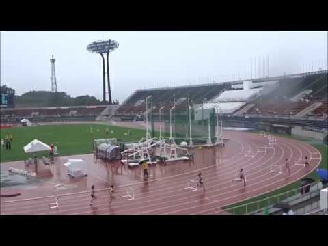 愛媛県高校新人大会2017・女子400mハードル予選2組、1着：松崎百華（松山北高）1分05秒03