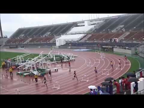 愛媛県高校新人大会2017・男子400mハードル決勝、1着：高見颯（新居浜東高）54秒96