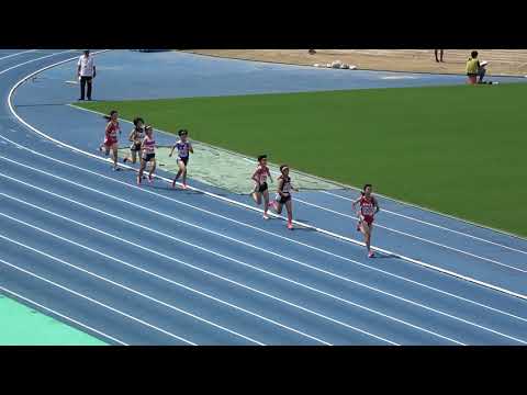 20180915104442県高校新人大会女800ｍ予選5組 黒木 美桜