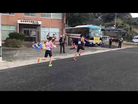 県下一周駅伝　２日目・３区から４区へ　楠泊郵便局前