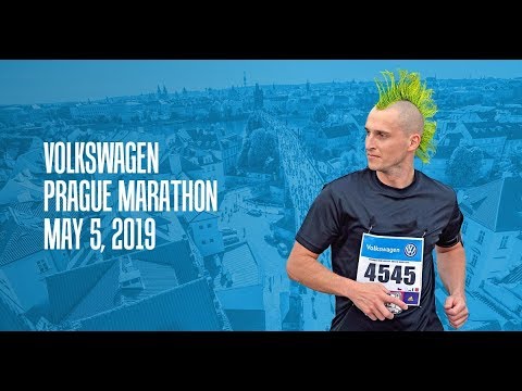 Waving camera at Volkswagen Prague Marathon