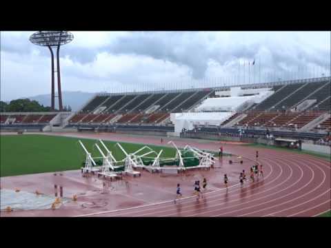 四国中学総体2017・陸上競技／女子3年1500m決勝、友近凜音（勝山中）4分37秒85