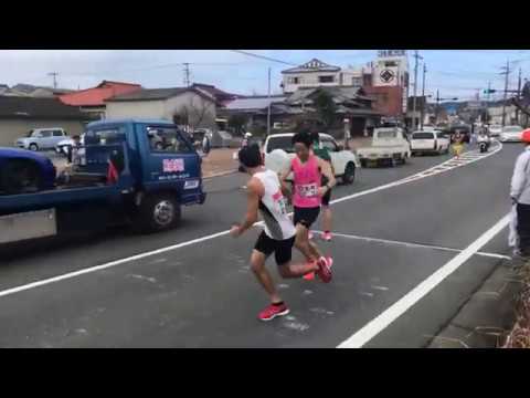 【長崎新聞】県下一周駅伝　２日目・７区から８区へ＜相互交通タクシー手前＞