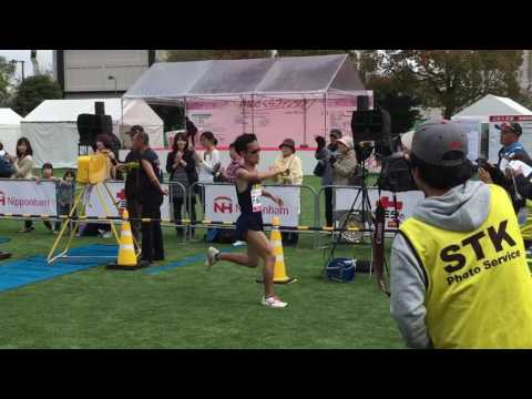 芦屋さくらファンラン2017(ハーフの部・上位入賞者のゴール)