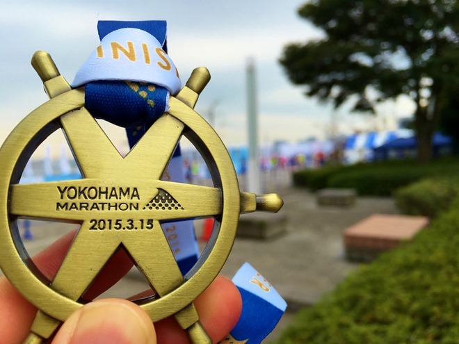 横浜マラソン2015 完走メダルの写真