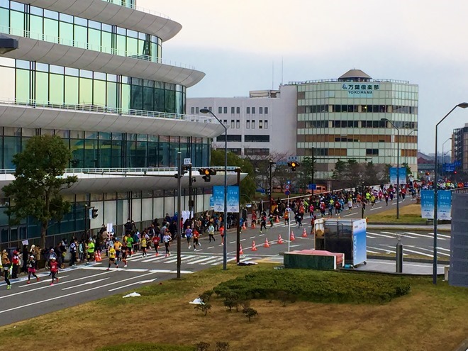 横浜マラソン2015 大会当日のパシフィコ横浜付近の様子